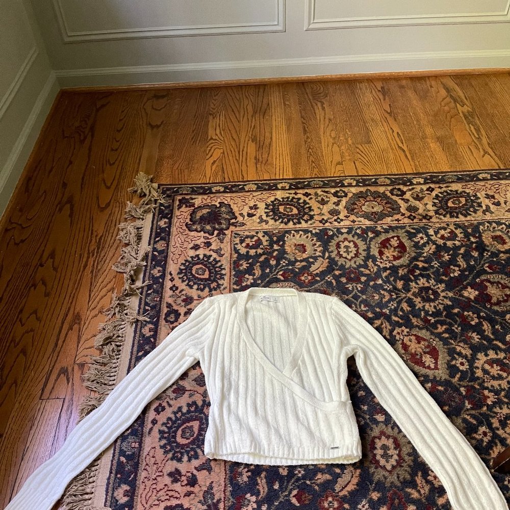 Cozy White Hollister Sweater